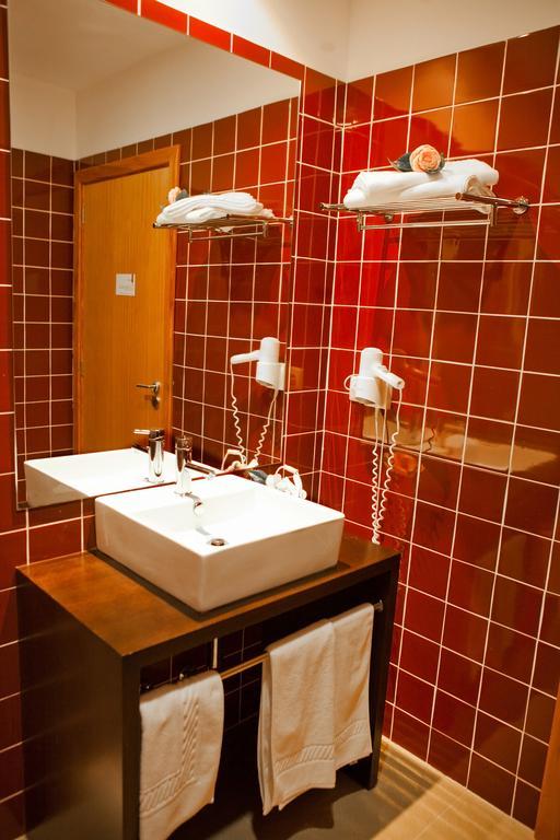 Hotel Vila Luena Vila Verde  Δωμάτιο φωτογραφία